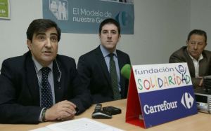 Carrefour y FESBAL inician una jornada de recogida de alimentos