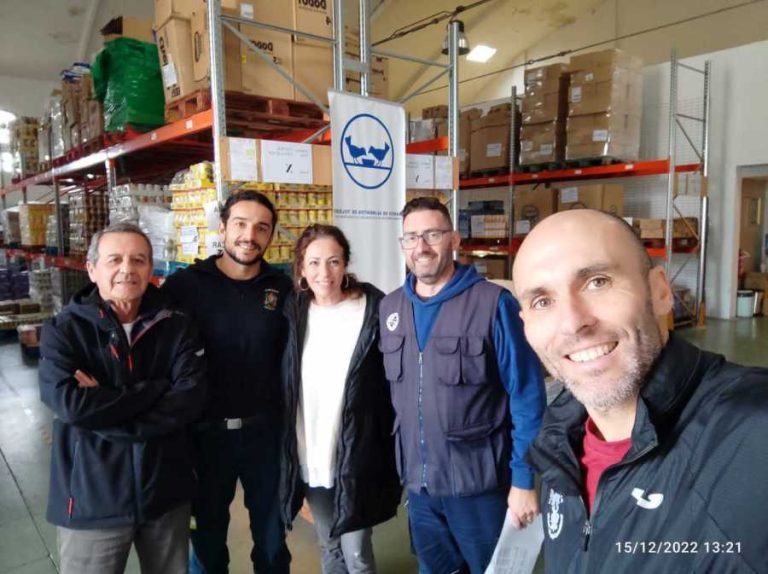 Diferentes iniciativas ciudadanas prolongan la Gran Recogida de alimentos