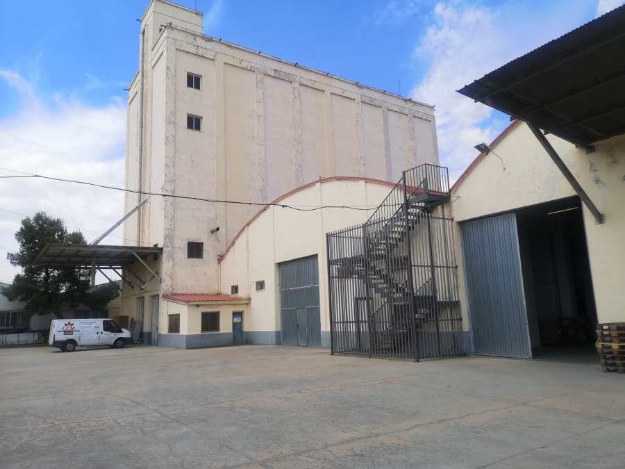 Edificio del antiguo silo, sede del Banco de Alimentos de Toledo