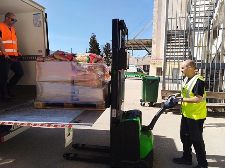 La firma Eurest-Compass Group dona 800 kg de pasta, cereales de desayuno y arroz