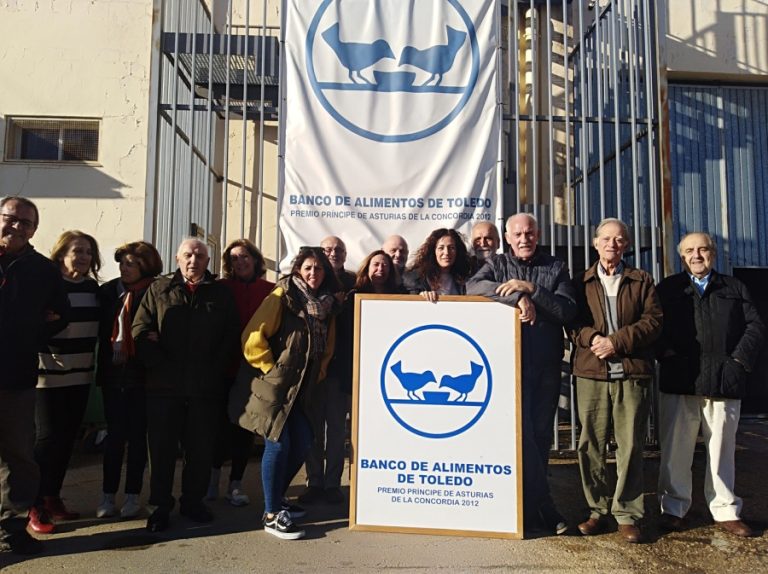Marmita casera para celebrar la tradicional comida de hermandad de los voluntarios